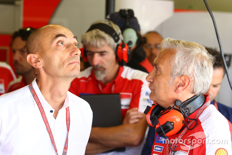 Claudio Domenicali, Director General de Ducati, Davide Tardozzi, director del equipo Ducati Team