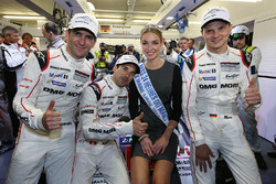 Polesitters #2 Porsche Team Porsche 919 Hybrid: Romain Dumas, Neel Jani, Marc Lieb with Miss 24 Heures du Mans