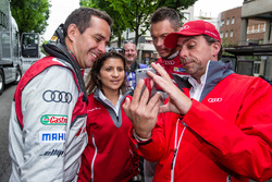 Audi Sport Team Joest: Benoit Tréluyer, Leena Gade et Andre Lotterer prennent un selfie