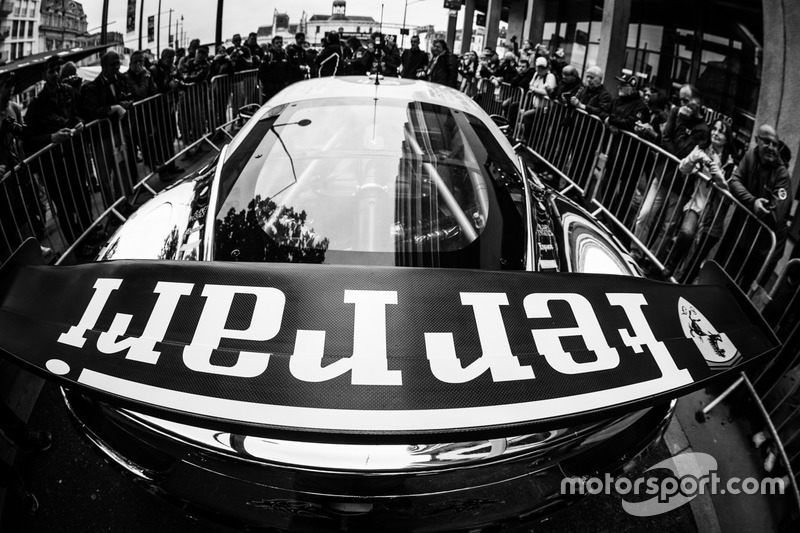 #61 Clearwater Racing Ferrari 458 Italia