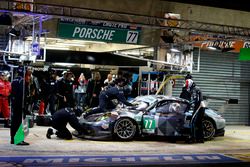 #77 Dempsey Proton Competition, Porsche 911 RSR: Richard Lietz, Michael Christensen, Philipp Eng