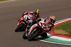 Alex de Angelis, IodaRacing Team en Karel Abraham, Milwaukee BMW