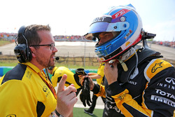 Julien Simon-Chautemps, Renault Sport F1 Team and Jolyon Palmer, Renault Sport F1 Team