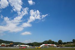 #63 Scuderia Corsa Ferrari 488 GT3: Christina Nielsen, Alessandro Balzan; #3 Corvette Racing Chevrolet Corvette C7.R: Antonio Garcia, Jan Magnussen