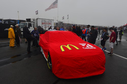 Das Auto von Jamie McMurray, Chip Ganassi Racing, Chevrolet, im Regen