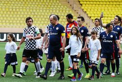 HSH Príncipe Alberto de Mónaco y Fernando Alonso, McLaren en un partido de futbol de caridad