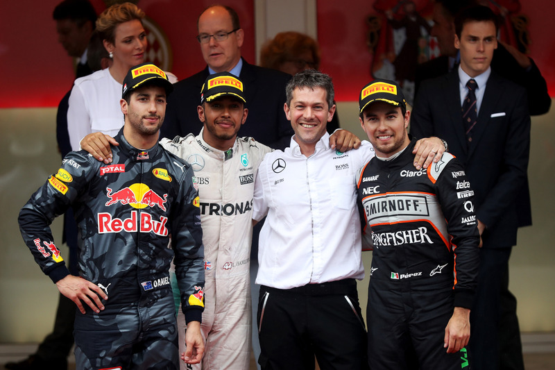 Lewis Hamilton, Mercedes AMG F1 celebrates his win at the podium with Daniel Ricciardo, Red Bull Rac