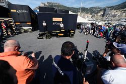 Pirelli reveal a mock up of what a 2017 F1 car and tyres may look like