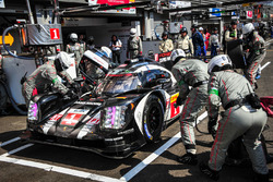 #1 Porsche Team Porsche 919 Hybrid: Timo Bernhard, Mark Webber, Brendon Hartley