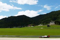Romain Grosjean, Haas F1 Team VF-16
