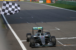 Winner Nico Rosberg, Mercedes AMG F1 Team W07