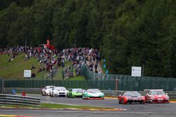 #888 Kessel Racing, Ferrari F458 Italia GT3: Marco Zanuttini, Liam Talbot, Vadim Glitin, Nicola Cade