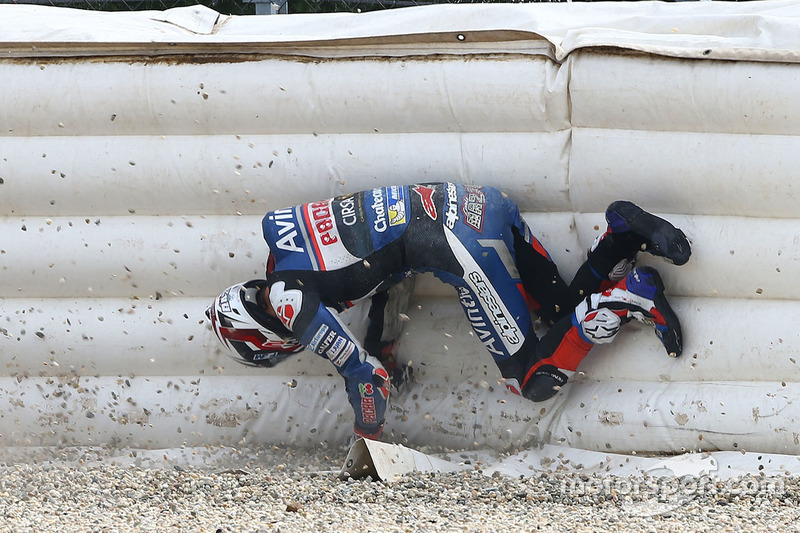 Loris Baz, Avintia Racing accidente