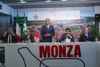 Dario Allevi, Monza Valisi, Attilio Fontana, Lumbardy bölge yönetimi, Angelo Sticchi Damiani, Automobile Club of Italy başkanı, Geronimo La Russa, Automobile Club of Milan başkanı, Giuseppe Redaelli, Monza ENI Circuit and SIAS company başkanı
