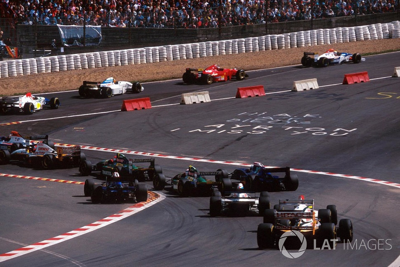 Start action at the Eau Rouge chicane