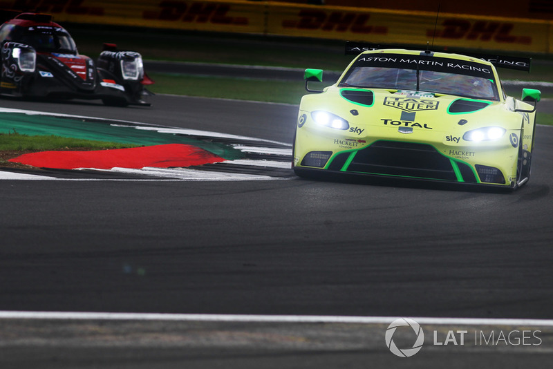 #97 Aston Martin Racing Aston Martin Vantage AMR: Alex Lynn, Maxime Martin