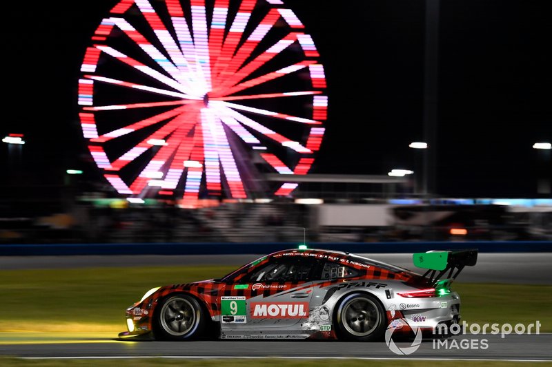 #9 PFAFF Motorsports Porsche 911 GT3 R, GTD: Dennis Olsen, Zacharie Robichon, Lars Kern, Patrick Pilet