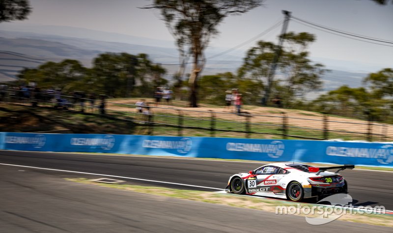 #30 Honda Racing Team JAS Honda NSX GT3: Dane Cameron, Renger Van Der Zande, Mario Farnbacher