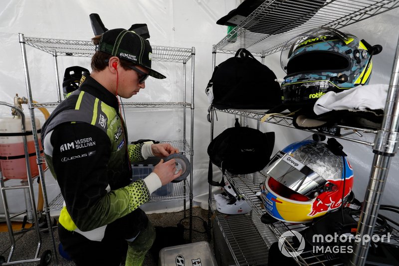 #12 AIM Vasser Sullivan Lexus RC-F GT3, GTD: Aaron Telitz