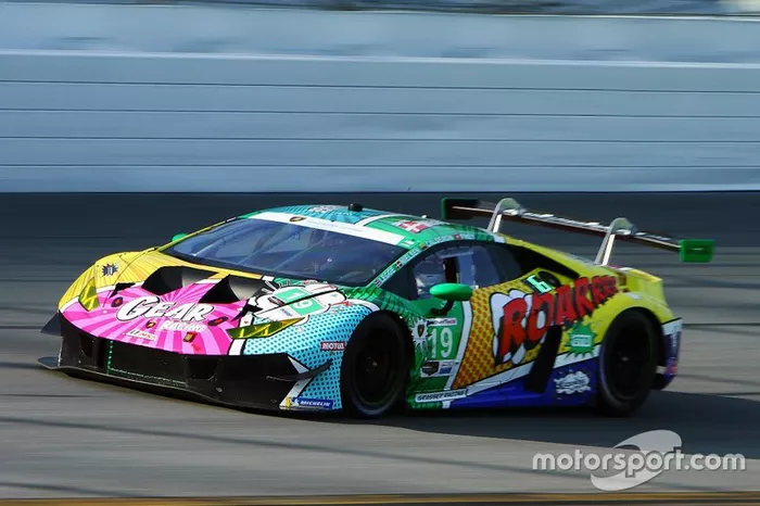 #19 GEAR Racing powered by GRT Grasser Lamborghini Huracan GT3: Christina Nielsen, Katherine Legge, Tatjana Calderon, Rahel Frey