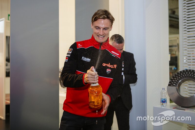 Visita di Chaz Davies agli stabilimenti Brembo