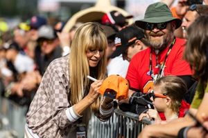 Eve Scheer, Servus TV