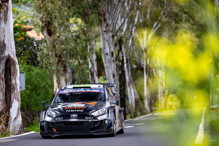 Elfyn Evans, Scott Martin, Toyota Gazoo Racing WRT Toyota GR Yaris Rally1