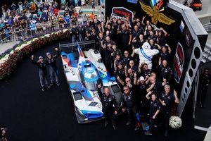 #24 BMW Team RLL BMW M Hybrid V8: Jesse Krohn, Philipp Eng