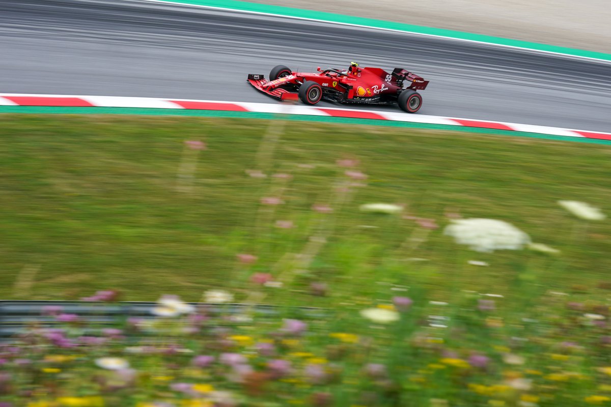 Carlos Sainz Jr., Ferrari SF21