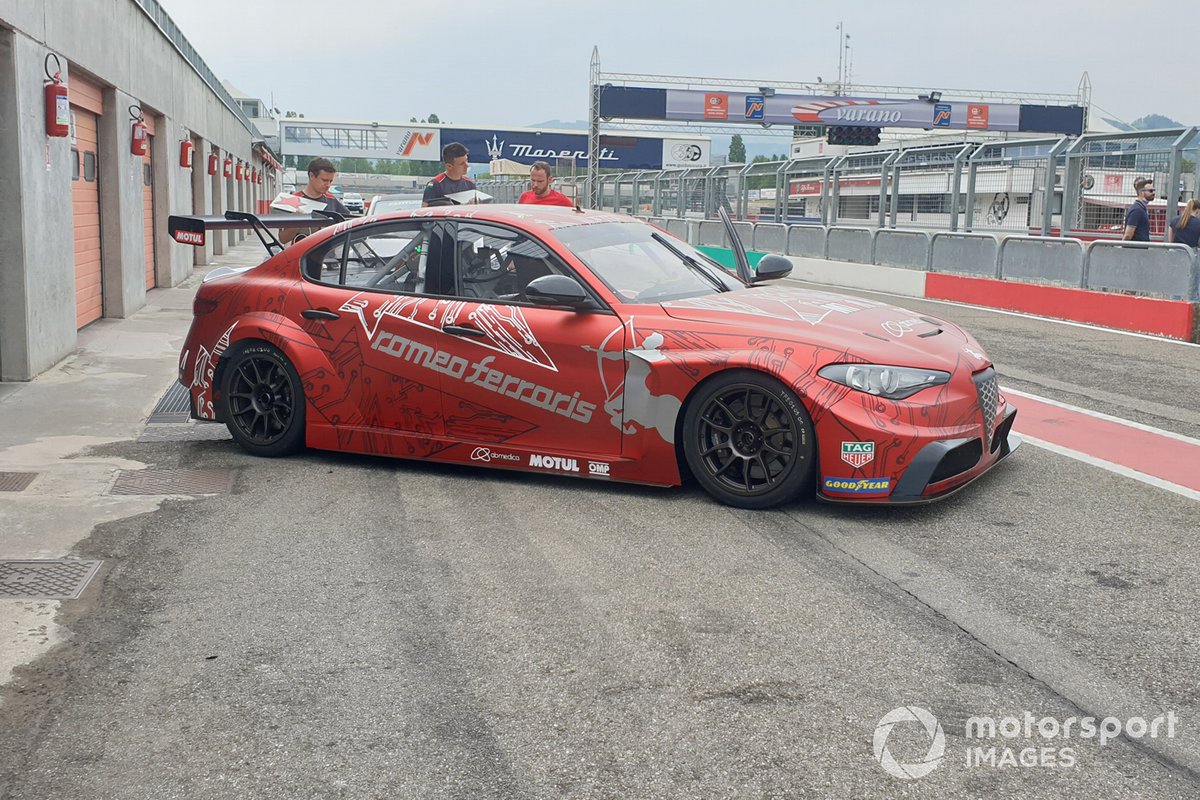 Alfa Romeo Giulia ETCR, Romeo Ferraris M1RA