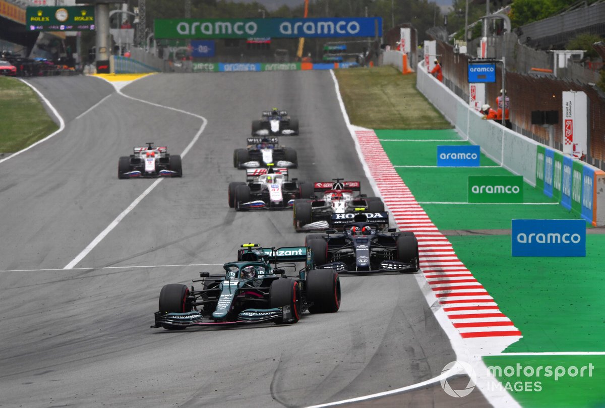 Sebastian Vettel, Aston Martin AMR21, Pierre Gasly, AlphaTauri AT02, Kimi Raikkonen, Alfa Romeo Racing C41, e Mick Schumacher, Haas VF-21