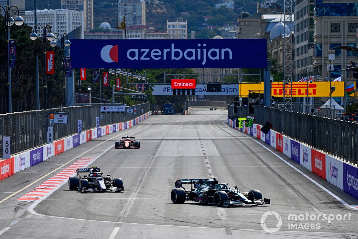 Lance Stroll, Aston Martin AMR21, Pierre Gasly, AlphaTauri AT02
