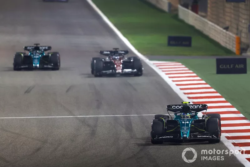 Fernando Alonso, Aston Martin AMR23, Valtteri Bottas, Alfa Romeo C43, Lance Stroll, Aston Martin AMR23