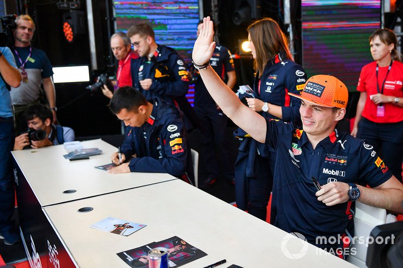 Alex Albon, Red Bull Racing, and Max Verstappen, Red Bull Racing, meet fans