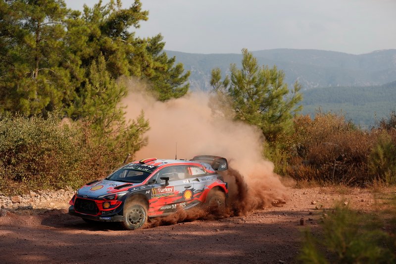 Thierry Neuville, Nicolas Gilsoul, Hyundai Motorsport Hyundai i20 Coupe WRC