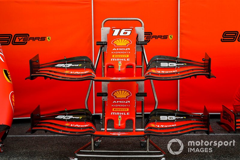 Ferrari SF90: Frontflügel