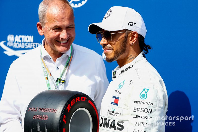 Pole sitter Lewis Hamilton, Mercedes AMG F1