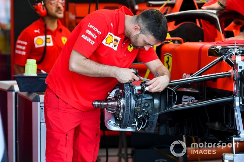Freno delantero del Ferrari SF90
