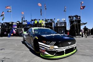 Aric Almirola, Stewart-Haas Racing, Ford Mustang Smithfield