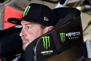 Kurt Busch, Chip Ganassi Racing, Chevrolet Camaro Monster Energy
