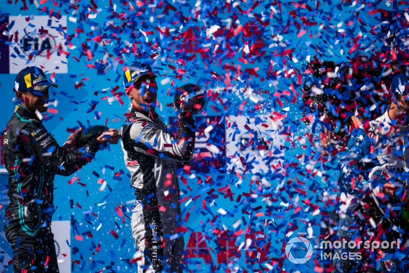 Podium: 1. Sébastien Buemi, 2. Mitch Evans, 3. Antonio Felix da Costa