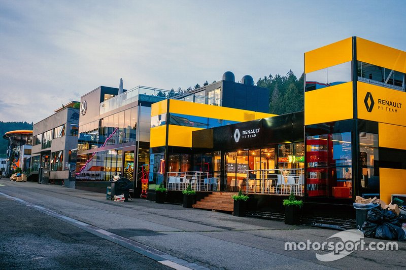 L'ambiance dans le paddock