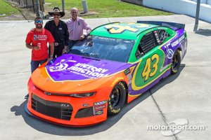 Bubba Wallace Darlington throwback scheme