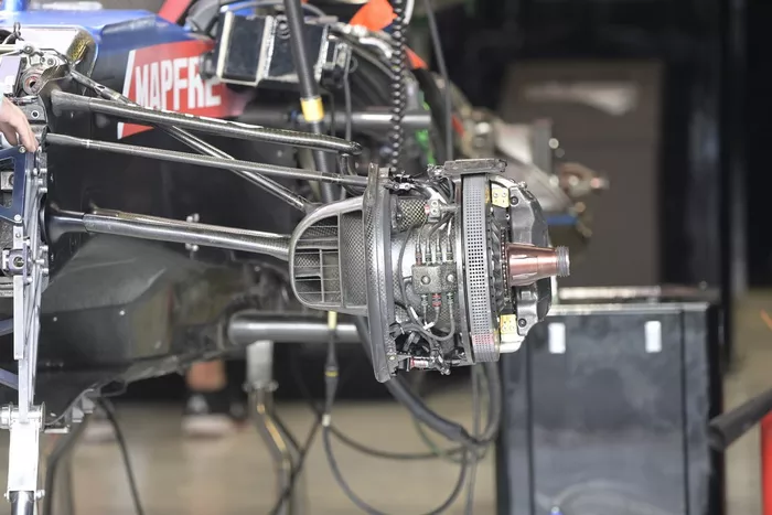 Detalle del freno delantero del Alpine A521