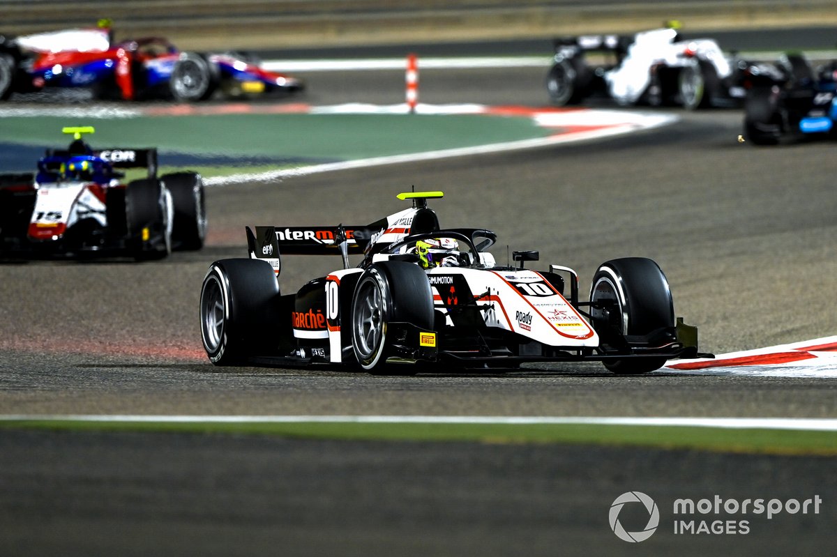 Theo Pourchaire, ART Grand Prix, leads Guilherme Samaia, Charouz Racing System