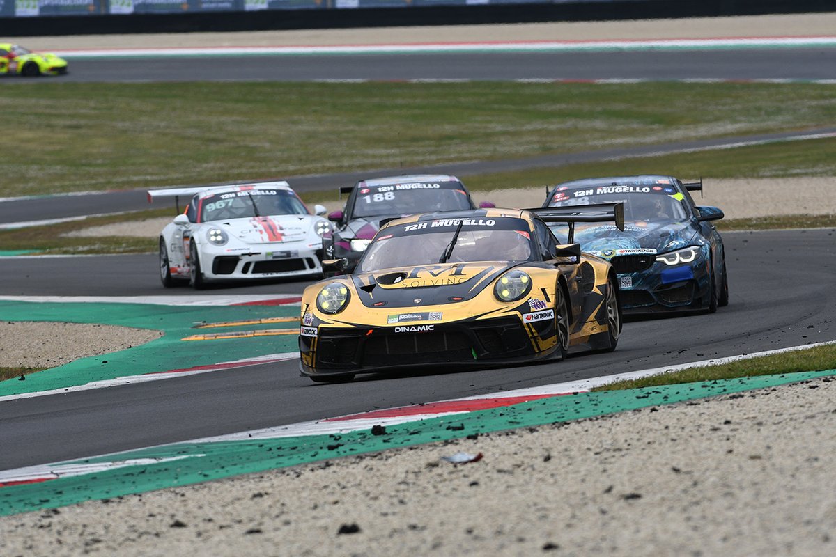 #7 Dinamic Motorsport: Roberto Pampanini, Mauro Calamia, Ivan Jacoma, Porsche 911 GT3 R