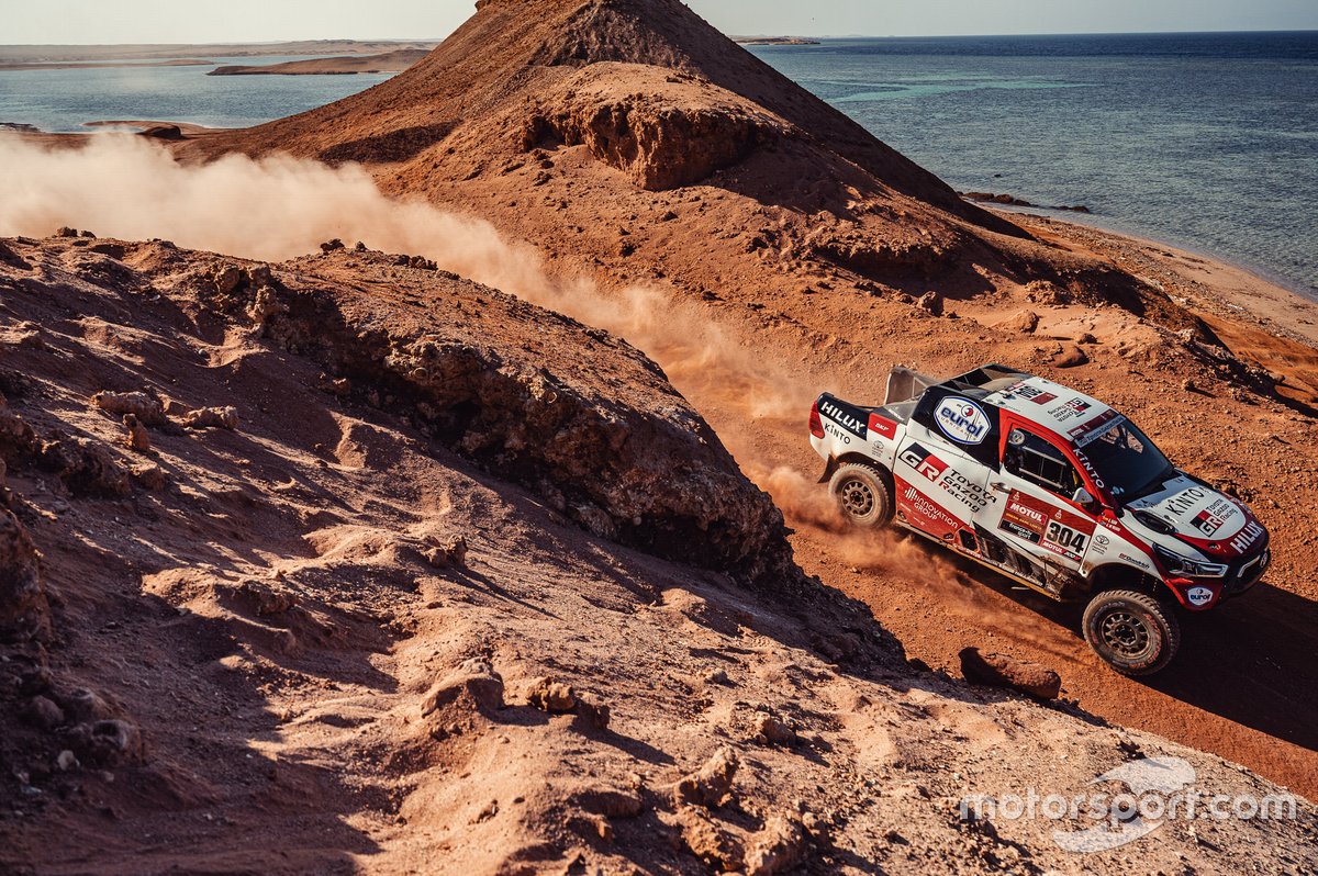 #304 Toyota Gazoo Racing: Giniel De Villiers, Alex Haro