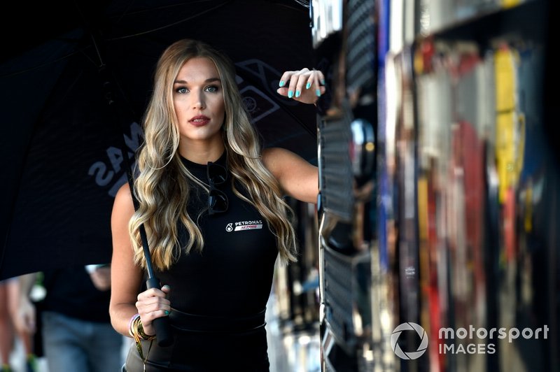 Grid girl