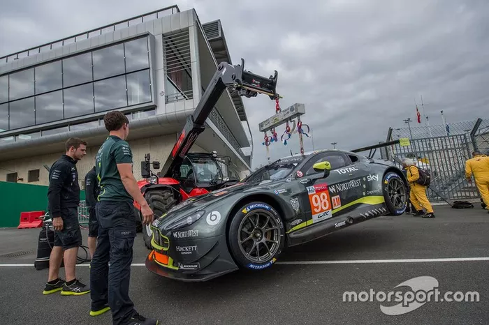 #98 Aston Martin Racing Aston Martin Vantage: Paul Dalla Lana, Pedro Lamy, Mathias Lauda