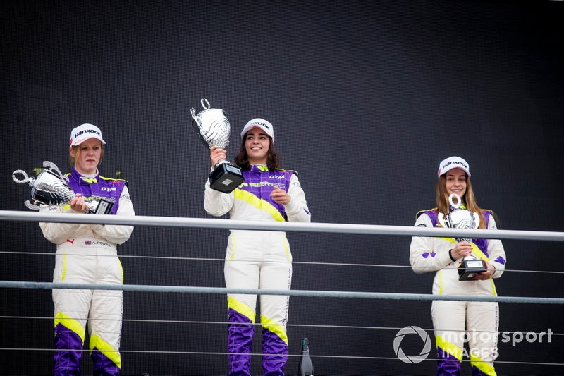 Alice Powell, Jamie Chadwick, and Marta Garcia, on the podium